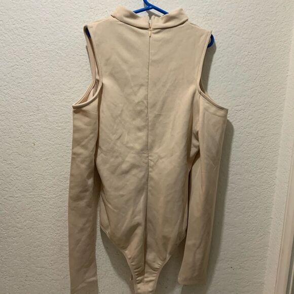 SEEK The Label Bodysuit Long Sleeve Cold Shoulder D Pink NWT Small - Picture 5 of 9